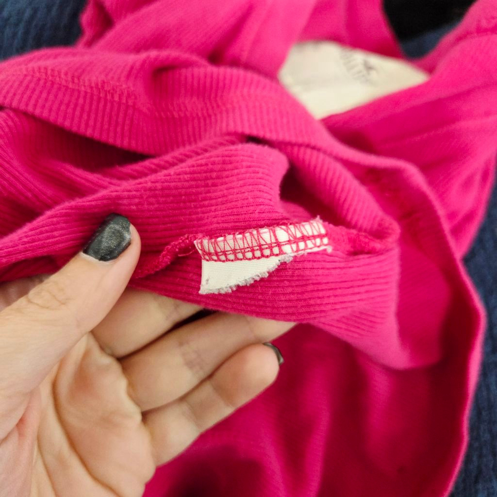 Vintage Y2K Hollister henley top magenta pink ribbed 3/4 sleeve logo 2000s Small - Picture 6 of 6